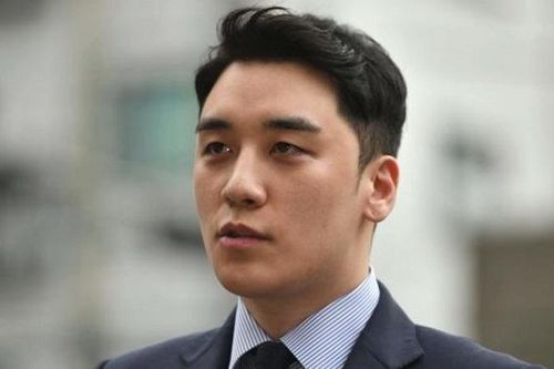Cựu thành viên Bigbang Seungri bị kết án không giam giữ vì nhiều tội danh