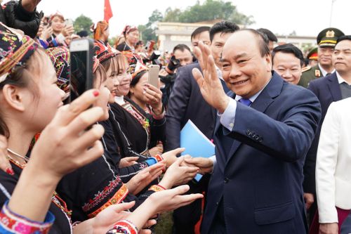 Thủ tướng trao danh hiệu 'Huyện nông thôn mới' đầu tiên vùng Tây Bắc
