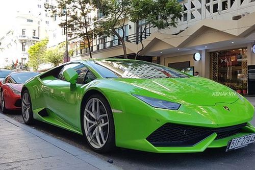 Thiếu gia Phan Hoàng 'cưỡi siêu bò' Lamborghini Huracan chơi Tết