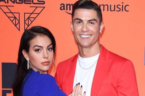 Bạn gái tuyên bố Ronaldo 'vô đối', giỏi nhất lịch sử