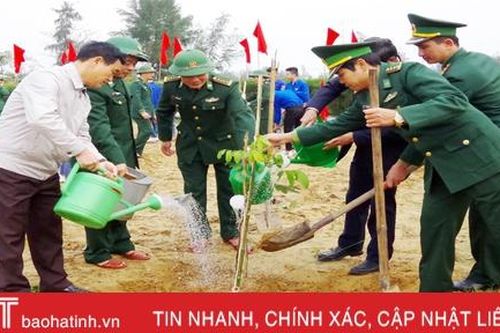 Lực lượng vũ trang Hà Tĩnh trồng hơn 35.000 cây xanh đầu năm