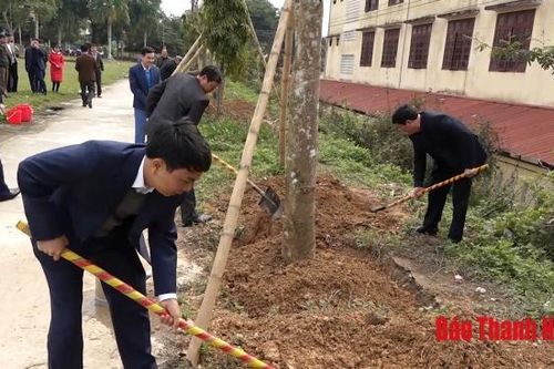 Huyện Như Xuân phát động Tết trồng cây 'Đời đời nhớ ơn Bác Hồ' năm 2020