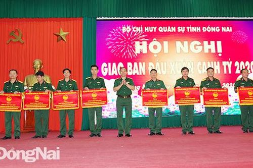 Bộ Chỉ huy quân sự tỉnh tổng kết và trao giải các chương trình mừng Đảng mừng Xuân