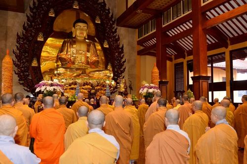 Trang nghiêmKhai đàn Pháp hội Dược Sư tại Việt Nam Quốc Tự