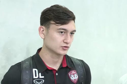 Văn Lâm hướng đến danh hiệu đầu tiên trong màu áo Muangthong