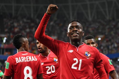 Tuyển Thái Lan đối đầu với đội dự World Cup 2018