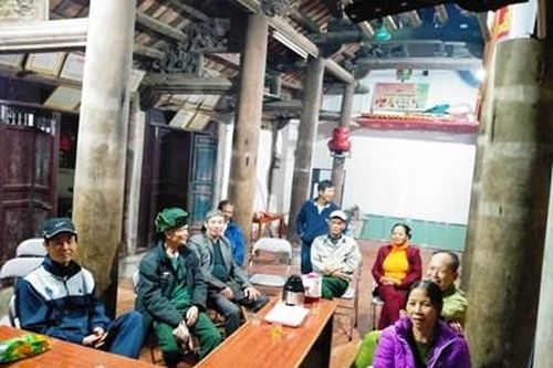 Đón Giao thừa cùng những người canh, trực đốt pháo