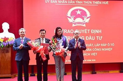 Huế: Trao quyết định đầu tư Dự án nhà máy sản xuất, lắp ráp ô tô với số vốn gần 3 nghìn tỷ đồng