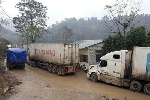 Quảng Ninh, Cao Bằng tạm thời đóng cửa đường mòn, lối mở biên giới