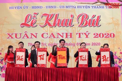 Hà Nội khai bút đầu xuân tại đền thờ Chu Văn An