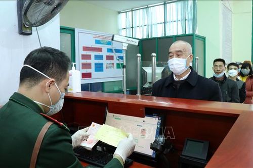 Lào Cai tạm dừng xuất, nhập cảnh tại các cửa khẩu phụ, lối mở