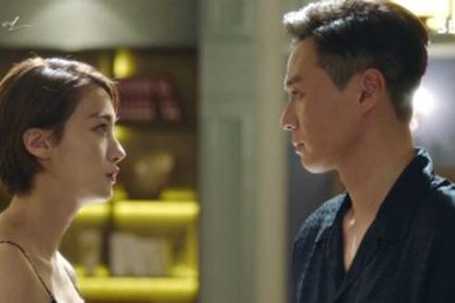 Đêm tân hôn kiểm phong bì cưới, tôi đau đớn đến rụng rời nhìn thấy món quà bất ngờ mà sếp gửi