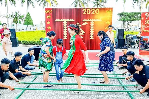 Đầu xuân vui với trò chơi dân gian