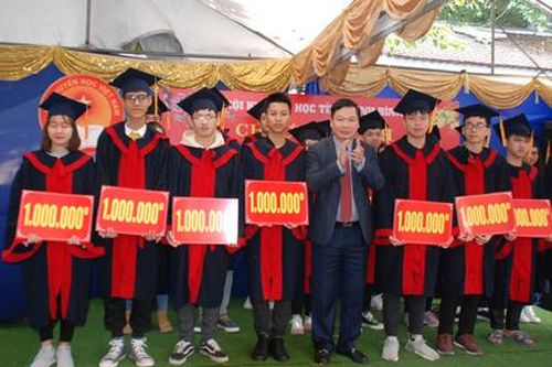 Hội Khuyến học tỉnh trao thưởng và học bổng Trương Hán Siêu xuân Canh Tý 2020