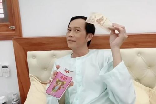 Nam Thư lì xì Hoài Linh