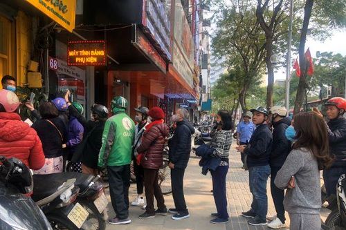 Những ai chưa có khẩu trang y tế, hãy đến nhận hàng tặng
