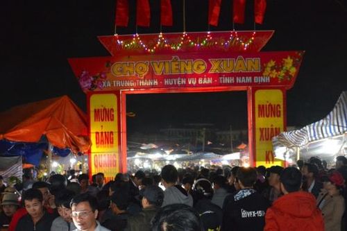 Chợ Viềng Nam Định: Độc đáo phiên chợ mỗi năm chỉ họp một lần