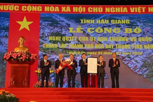 Công bố thành lập thành phố Ngã Bảy thuộc tỉnh Hậu Giang