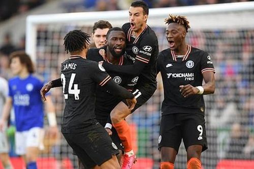 Leicester chia điểm kịch tính với Chelsea