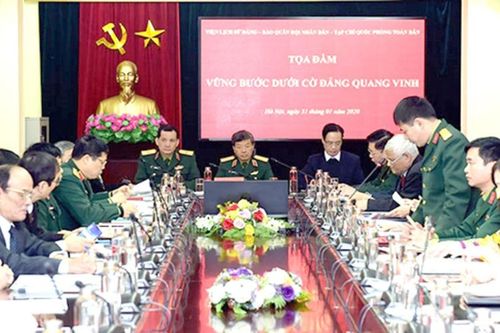 Vững bước dưới cờ Đảng quang vinh