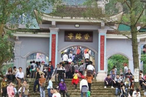 Đầu xuân về chốn thiêng đất Hồng Lam