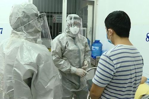 TPHCM cách ly một gia đình 3 người nghi nhiễm virus corona