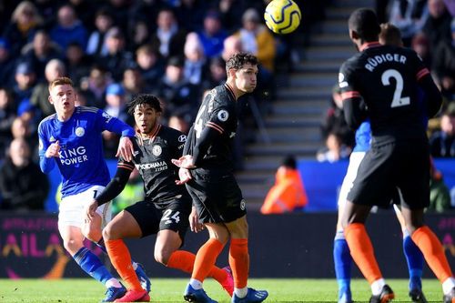Chelsea chia điểm Leicester sau màn rượt đuổi hấp dẫn