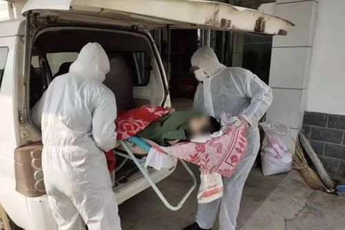 Cả gia đình bị cách ly vì nghi nhiễm virus corona, thiếu niên bại não tử vong vì không ai chăm sóc