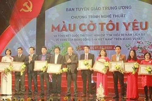 Tổ chức chương trình 'Màu cờ tôi yêu', tổng kết cuộc thi tìm hiểu về lịch sử Đảng