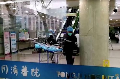 Người chồng Hàn Quốc không lên máy bay sơ tán khỏi Vũ Hán vì vợ con