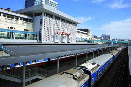 Tạm dừng chạy tàu SP1 và SP2 tuyến Hà Nội - Lào Cai