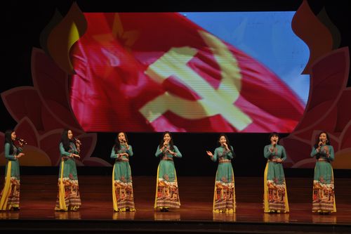 Chương trình nghệ thuật 'Sáng mãi niềm tin với Đảng'