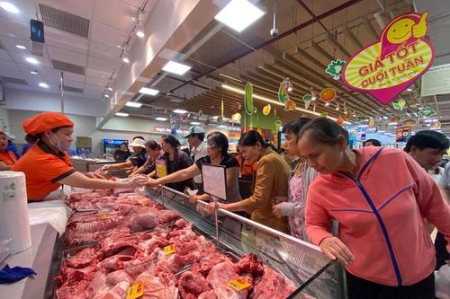 Doanh nghiệp chăn nuôi bắt đầu giảm giá thịt lợn