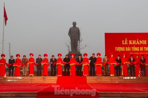 Khánh thành tượng đài Tổng Bí thư Trường Chinh tại Nam Định