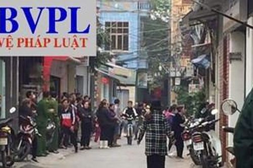 CLIP Kẻ sát nhân đâm chết bà cụ là hàng xóm sau khi để lại 'tâm thư'