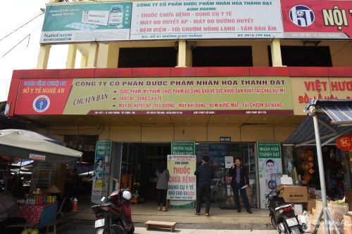 Nghệ An 'vạch mặt' 2 nhà thuốc lợi dụng dịch bệnh để tăng giá bán khẩu trang