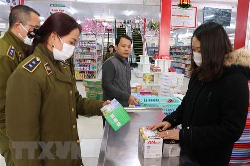 Các tỉnh kiểm tra, xử lý nghiêm các trường hợp nâng giá bán khẩu trang