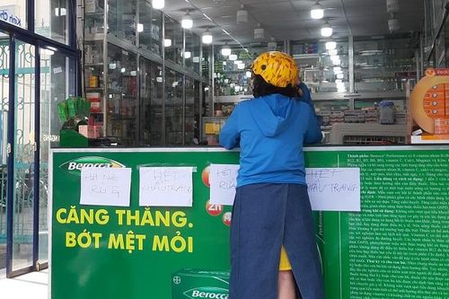 Phát hiện hàng ngàn khẩu trang y tế không rõ nguồn gốc tại TP Hồ Chí Minh