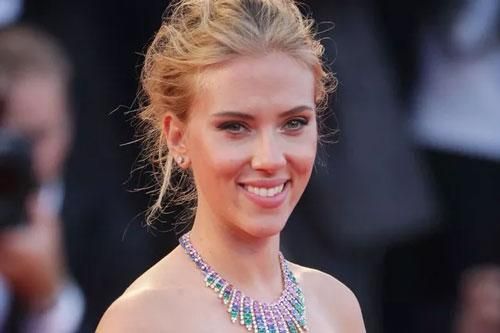'Góa phụ đen' Scarlett Johansson là nữ diễn viên có thù lao cao nhất thế giới 2 năm liên tiếp