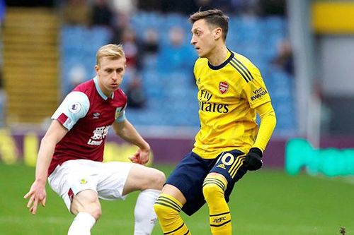 Bóng đá Anh: Nhiễm virus hòa, Arsenal cách rất xa Top 4