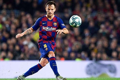 Barcelona: Không được ra đi, Rakitic chỉ trích sếp Barca về cách xử lý chuyển nhượng
