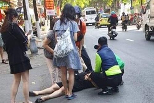 Đà Nẵng: Cấp cứu kịp thời một du khách Hàn Quốc bị động kinh trên đường Trần Phú