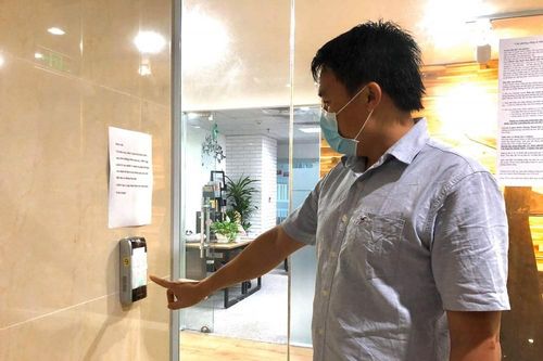 Dân văn phòng đang làm gì để chống dịch virus corona?