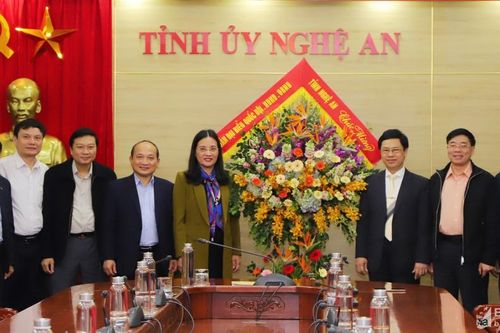 Các cơ quan, tổ chức chúc mừng Tỉnh ủy nhân kỷ niệm 90 năm Ngày thành lập Đảng