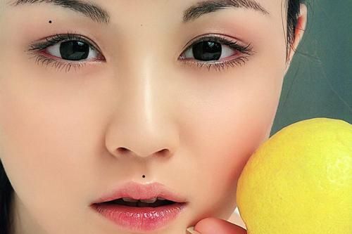 Phụ nữ có nốt ruồi này là 'họa tình duyên', thần Tài cũng không thể 'ưng mắt', vận số lênh đênh
