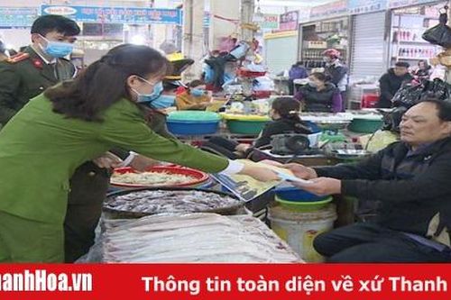 TP Thanh Hóa: Phát miễn phí hơn 1 nghìn khẩu trang cho người dân