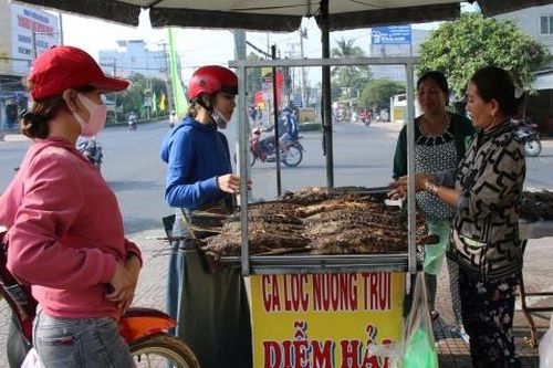 Nhộn nhịp thị trường ngày vía Thần Tài