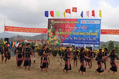 Kông Lơng Khơng: Rộn ràng ngày hội văn hóa các dân tộc