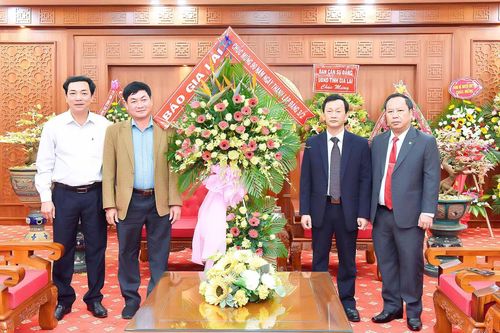 Lãnh đạo các địa phương, đơn vị chúc mừng Tỉnh ủy Gia Lai nhân Ngày thành lập Đảng