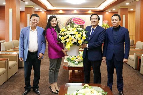 Chúc mừng Tỉnh ủy nhân dịp kỷ niệm 90 năm ngày thành lập Đảng